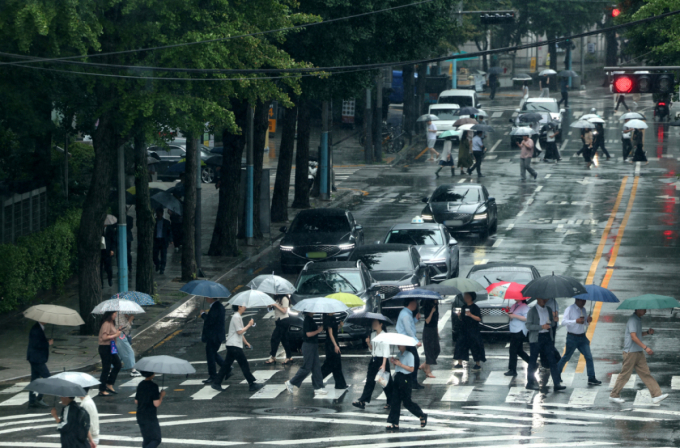 수도권 곳곳 호우특보…서울 일부 '최대 100㎜' 장맛비