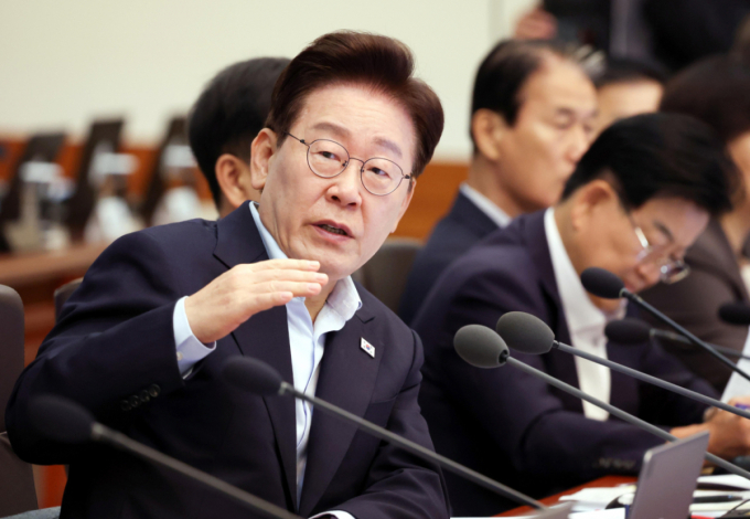 이 대통령 "그거 가지고 되겠나"…레버리지 ETF 추가 보완책 지시