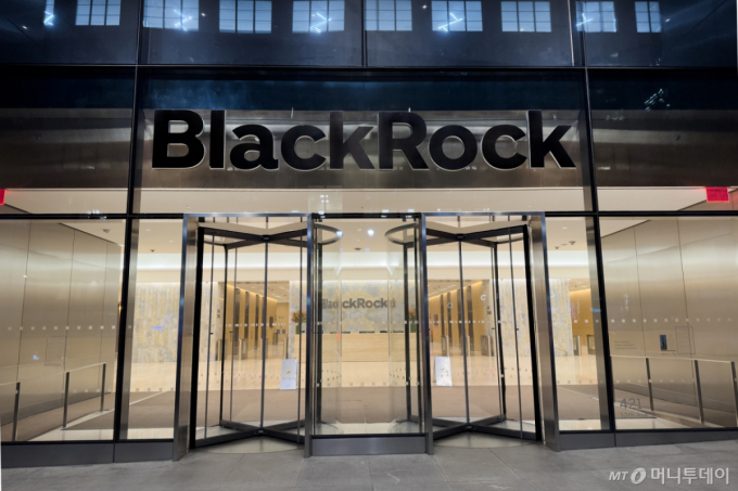 블랙록, 메타 데이터센터 구축에 18조 규모 채권발행 추진