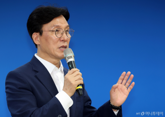 김민석 "다른 당에도 제안…이중당적·유령당원 자율적 정리 권한다"