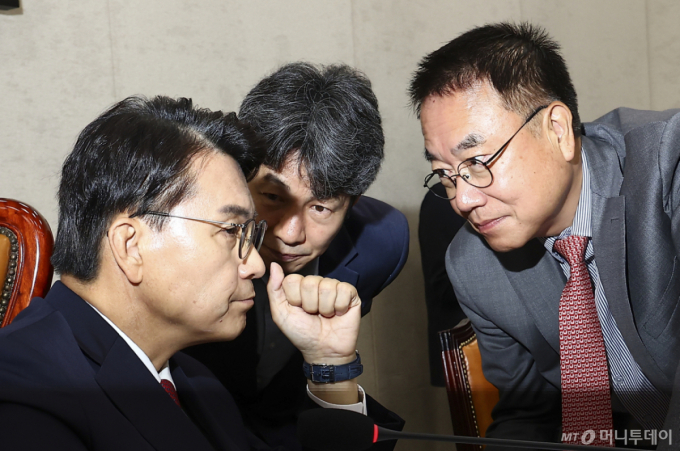 선관위 국조특위, '재검표' 놓고 재충돌…"시간 끌기" vs "특검 후에"