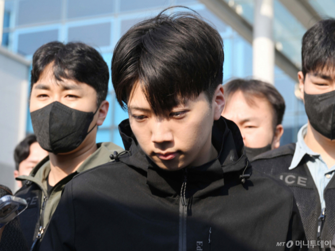 '장윤기 사건' 축소 수사 누구 책임인가…한지붕 '진실게임'