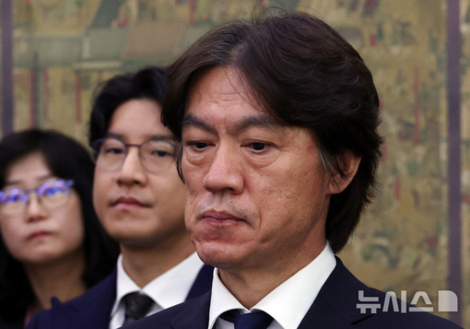 "어떤 질문도 피하지 않겠다" 홍명보 이미 귀국, 축구협회 청문회 출석 준비
