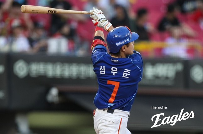 '달감독 데이터 야구 통했다' 1번 심우준→스리런포+4타점→4연패 탈출 "연패 끊고 승리해 기쁘다" [광주 현장]