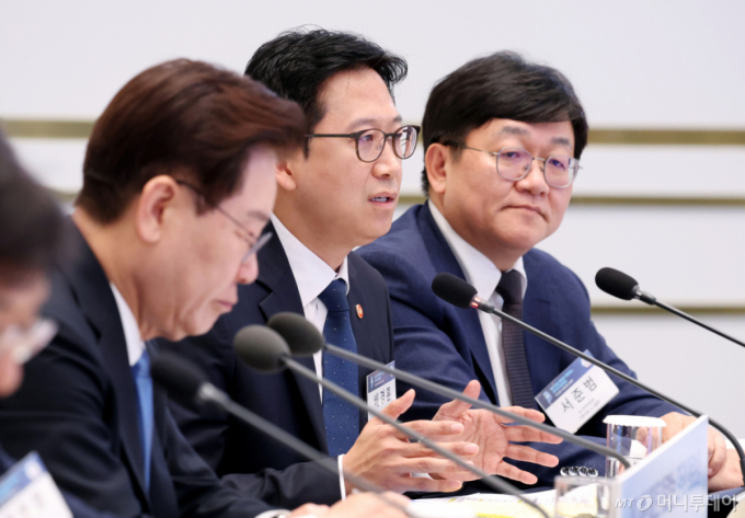 차세대 SMR 생태계 만들고 경남 진해 '피지컬 AI 항만' 탈바꿈