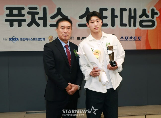 2년 전 스타상 들고 "양민혁처럼 되고 싶다"던 손정범... 이제는 '아시아 유망주 톱10'