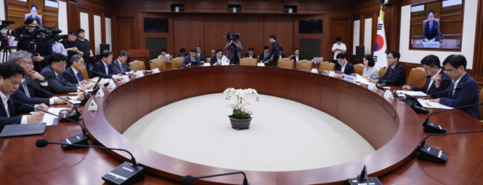 '98% 수입' 국방반도체 국산화 박차…무기체계 적용 의무화