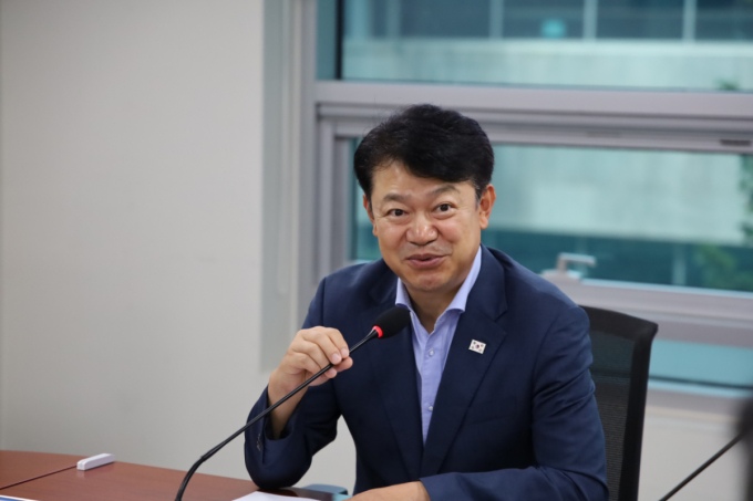 "25년간 3.4조 아낀다"…與복기왕, '노후청사 관리' 세미나