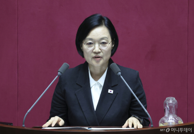 한성숙 "여야 긴밀히 소통해 AI 대전환, 국민 모두의 성장 이루겠다"