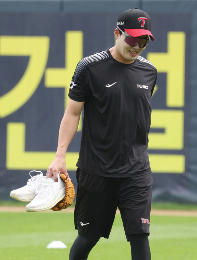 [포토] 임찬규 '훈련은 즐겁게'