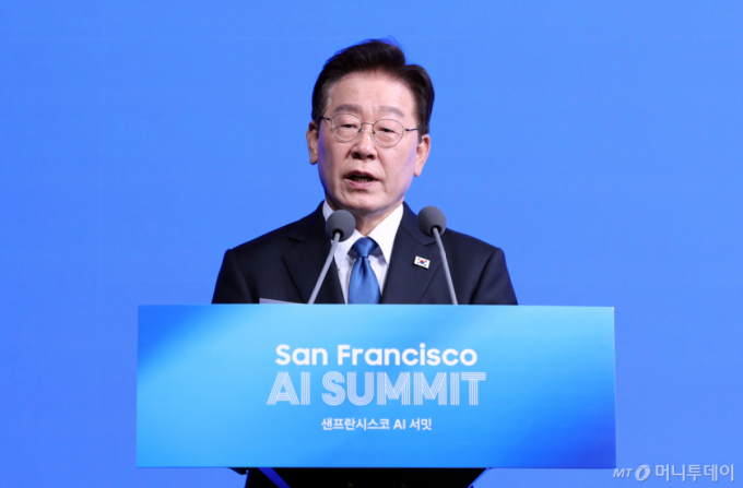 [속보]李대통령 "대한민국이 만들어가는 AI 황금시대, 결코 실망 않을 것"