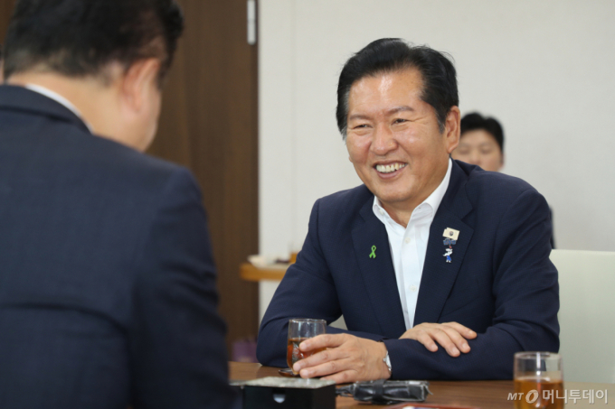 정청래, 신천지 논란에 "종교의 정치개입 위헌…발본색원이 정답"