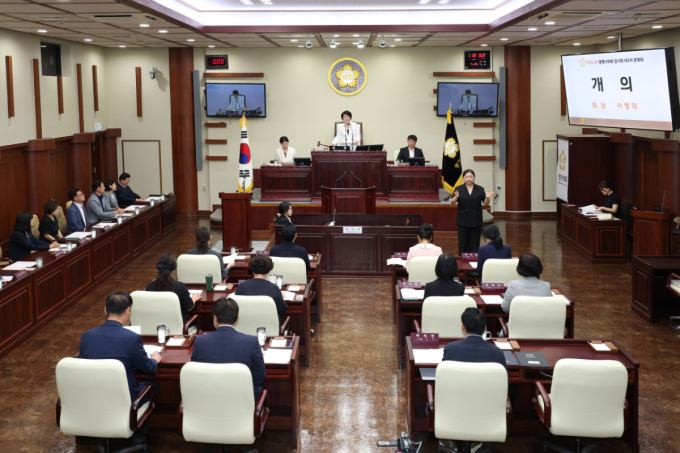 광명시 조직 개편 틀 잡았다…광명시의회, 행정기구·정원 조례안 통과