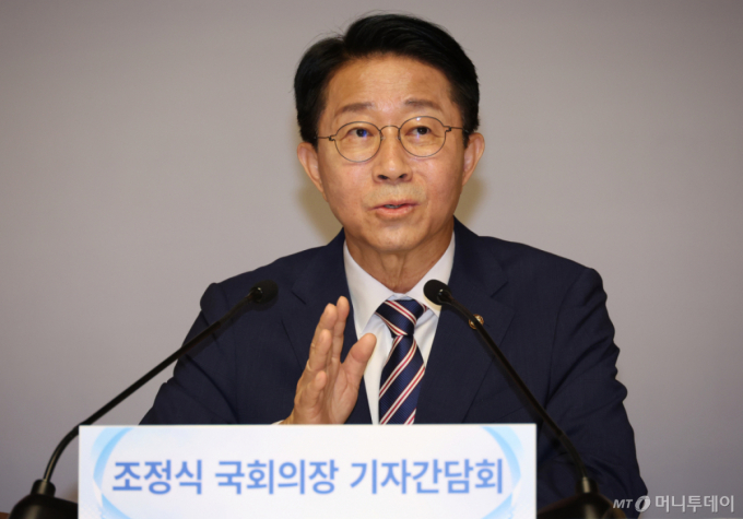 '대통령 연임 개헌' 질문에...조정식 "권력개편은 국민선택의 문제"