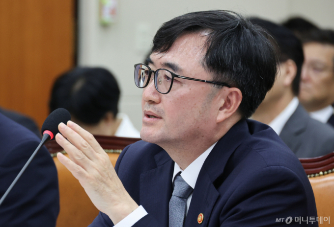 "李대통령 근저당 파악했나" 野, 정무위 업무보고서 '부동산' 정조준