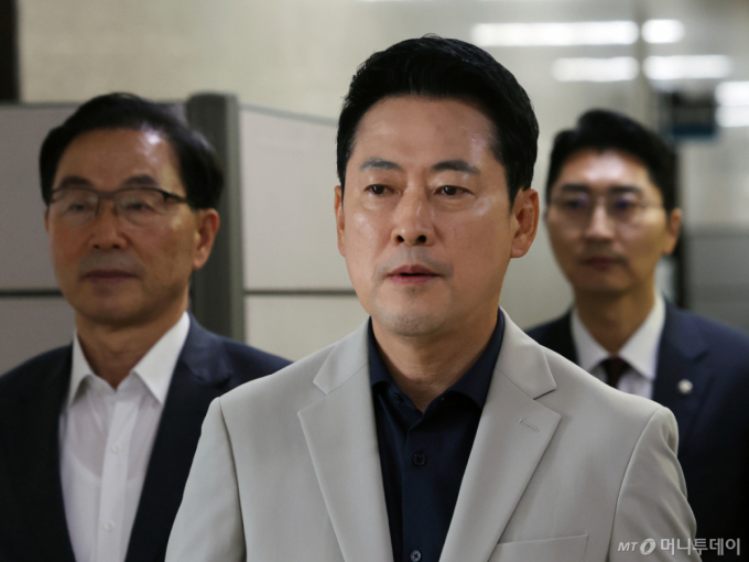'보수 재편 일단 멈춤…장동혁 '징계·공천' 무기로 연임 명분쌓기