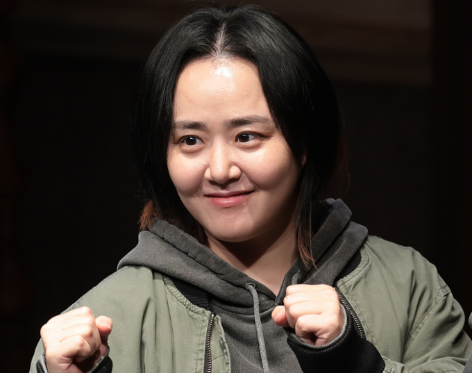 '국민 여동생' 문근영, 열애설도 없이 결혼…7살 연상 배우 남편 누구?