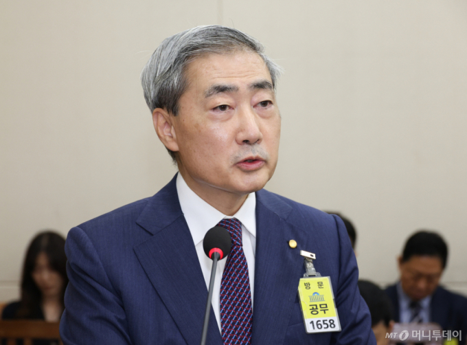신현송 총재 "금리인상 기조 이어갈 필요…물가 목표 상회 지속"
