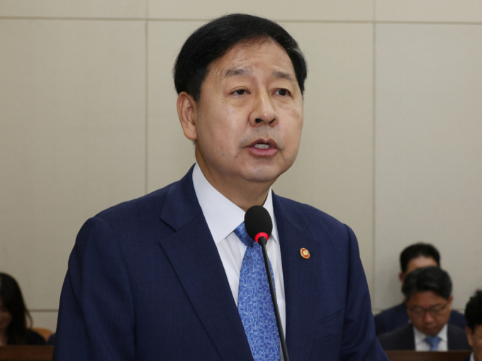 구윤철 "가상자산 과세, 예정대로 내년부터 추진…필요하면 보완"