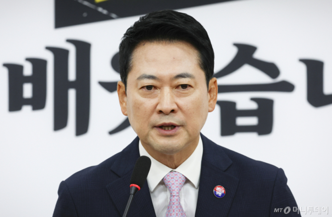 장동혁 "李대통령이 '연임은 없다' 5글자만 말하면 논란 끝난다"