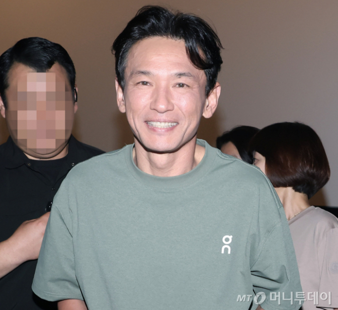 황정민 사생활 폭로자, "보고싶어" 극단 시도 알린 뒤…미성년 아들에게도 연락