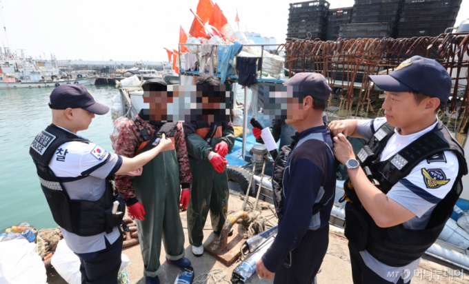 "구명조끼 미착용 안돼"…해수부, 8월부터 어선안전 집중 관리