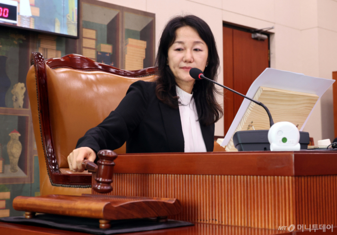 국회, '축구협회 제도 개선' 결의문 채택…"지배구조 혁신·파벌 청산"