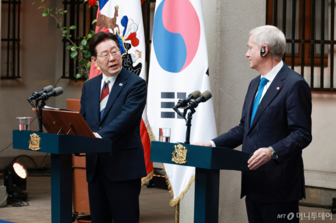 [속보]李 대통령 "칠레 '차카오 교량' 원만한 건설에 적극 협력"