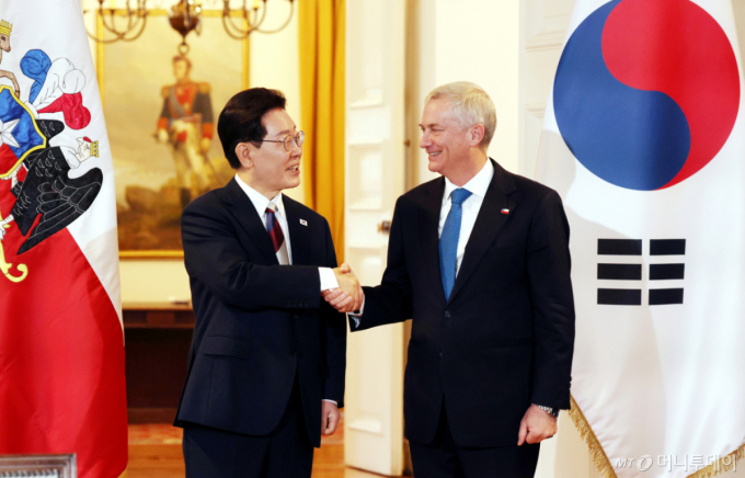[속보]한-칠레, 광물자원 파트너십 양해각서 등 5건 MOU 서명
