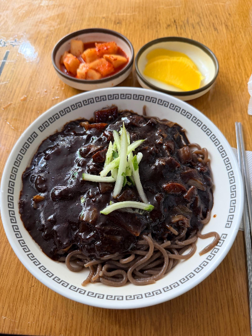 "짜장면 먹고 펑펑 울었다"…혼밥하던 임산부 감동받은 사연[오따뉴]