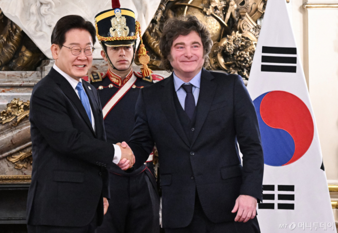 [속보]이재명 대통령-밀레이 아르헨티나 대통령 정상회담 '종료'