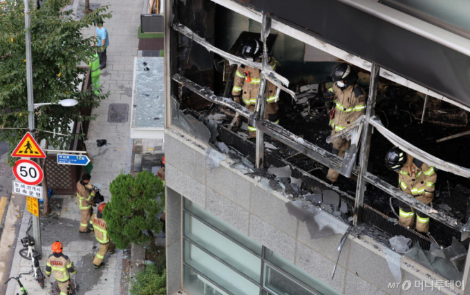 강남 역삼동 빌딩 두 곳 연쇄 방화… 19명 중경상