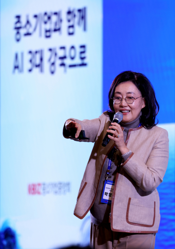 "AI, 써봐야 안다"…박영선 전 장관, 중소기업 대표들에 당부한 이유
