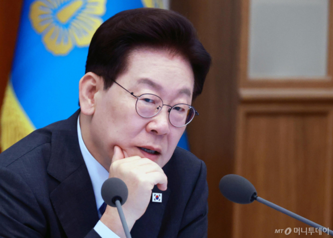 李대통령 "검사, 대통령에 충성할 필요도 없고 그래서도 안 된다"