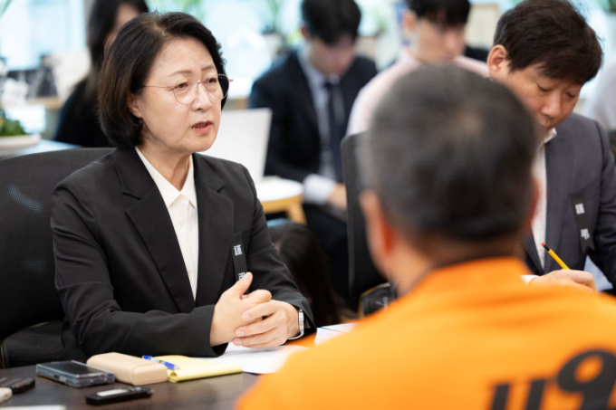 추미애, 경기도 소방관 안전 강화 TF 가동…"언행에는 신중 기하겠다"