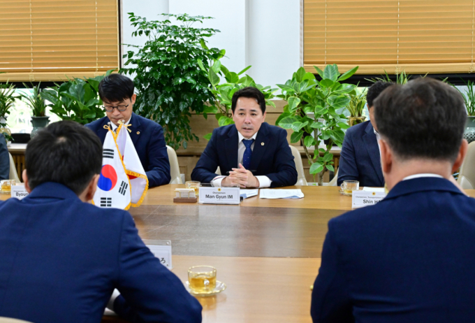 임만균 서울시의장, 도쿄도 의원단 접견…저출생·고령화 협력 논의