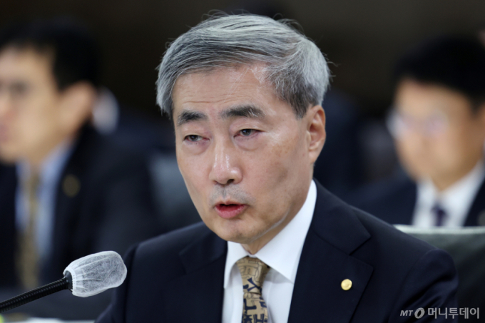 신현송 "석유최고가격제, 올해는 바람직…장기적 제도는 아니야"