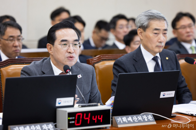 재경부 패싱부터 땜빵 논란까지…미래기금에 與野 막바지 공방