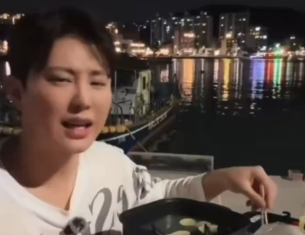 "1초도 안 망설였다"…바다 뛰어든 시민 구한 '얼짱시대' 출신 박지호