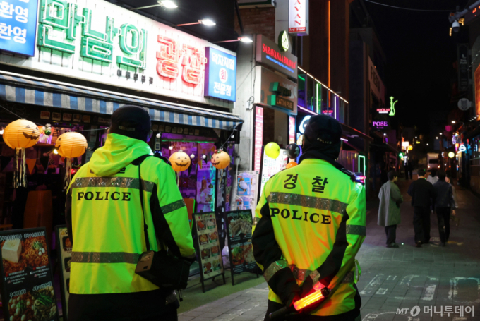 핼러윈 전후 '경찰 코스프레' 집중 단속…적발 땐 형사처벌