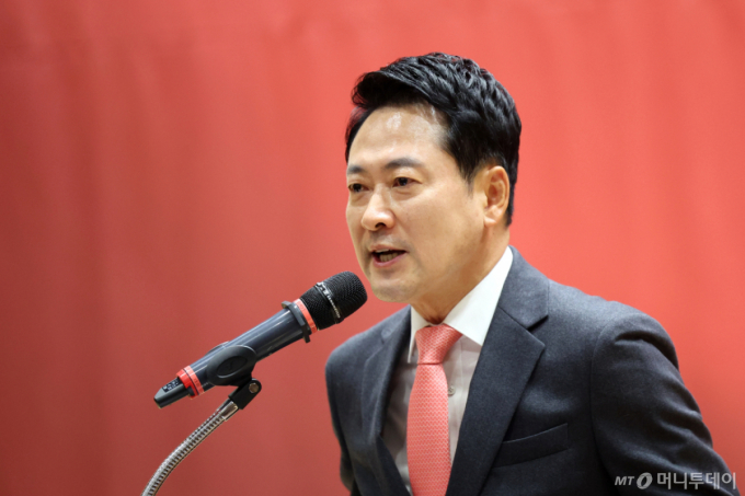 與, 장동혁 '최장수 당대표' 등극에 "재임 길수록 국민 분노 커질 것"