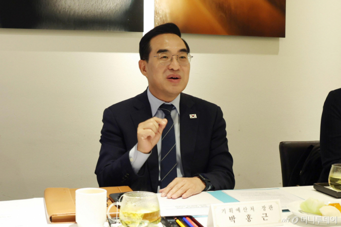 교육교부금·구직급여 손질…기획처, 예산안 44.2조 '지출 효율화'