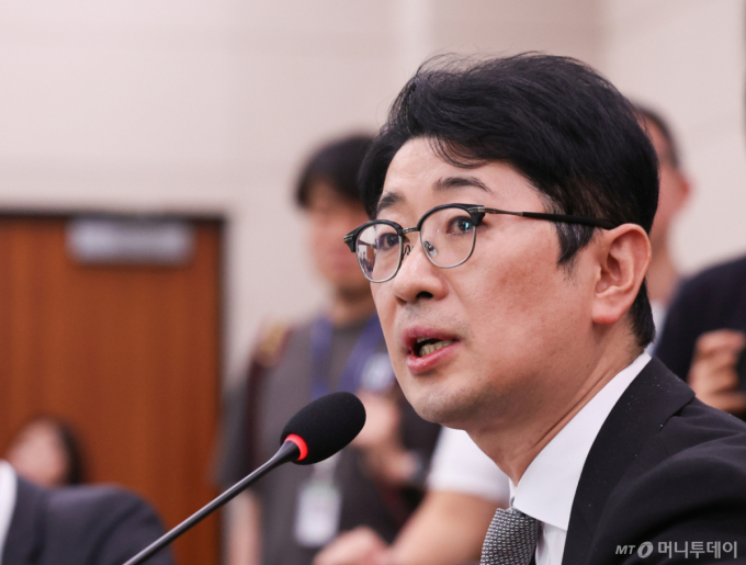 靑 "주진우 '金여사 황제골프' 주장은 허위"
