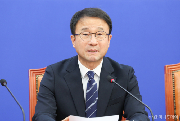 한병도 "조희대 국정조사 여부 오늘 결정…김건희 구속 계속돼야"