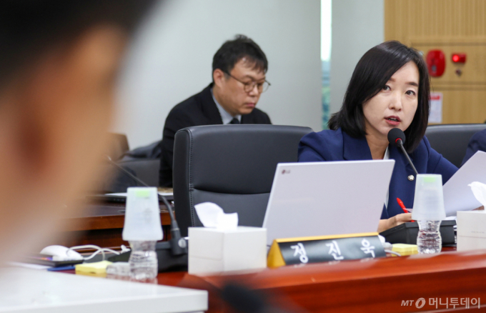與 "김건희 석방되면 조희대 책임…法, 추가 구속영장 발부해야"