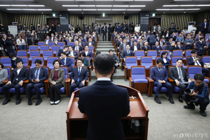 與 일각서 "주52시간 예외 특별법 특례 아닌 시행령으로 가능"