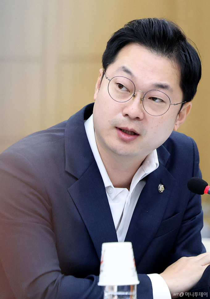 민주당 수도권 청년 광역·기초의원 152명 "김동아 의원 청년위원장 지지"