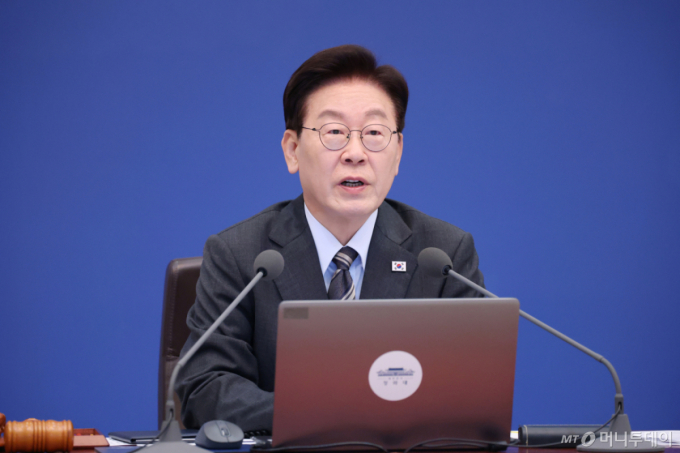 노동계는 반발하고, 여당서도 의견 갈렸다...'주 52시간 특례' 진통