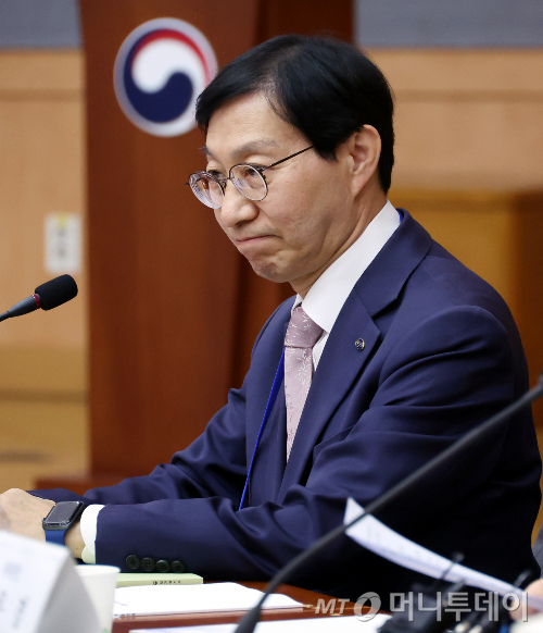 김성주 국민연금 이사장 "해외 55% 이상 투자...야당의원들 인식 못해"