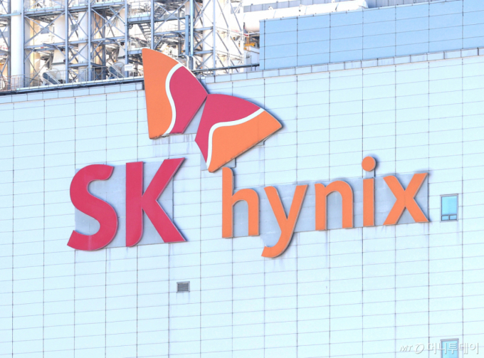 SK하이닉스 반도체 고점론? '어닝 서프라이즈'로 답했다